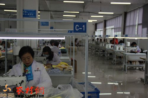 紫陽縣毛壩鎮(zhèn)又一家 社區(qū)工廠 開工啦