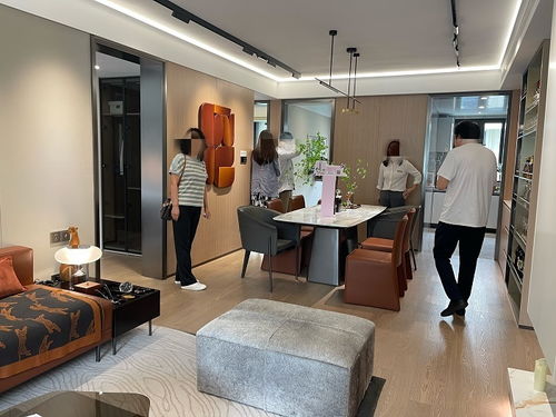 雙節(jié) 上海樓市分化顯著 熱門新盤人氣火爆,二手房市場仍處博弈階段 雙節(jié)消費(fèi)調(diào)研行
