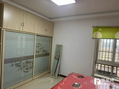 西部放歌,房東急售,最前排電梯小高層,精裝修,三室兩廳兩衛,中間好樓層,落地窗陽臺,證滿五年,有鑰匙 滕州二手房出售