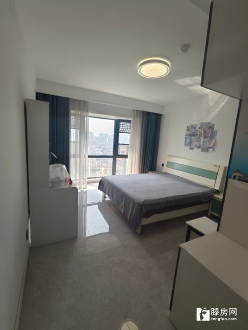 濱江御園,總高18層的,好樓層13樓,送車位儲藏室,精裝修,三室兩廳兩明衛,全屋落地窗,證滿五唯一 滕州二手房出售